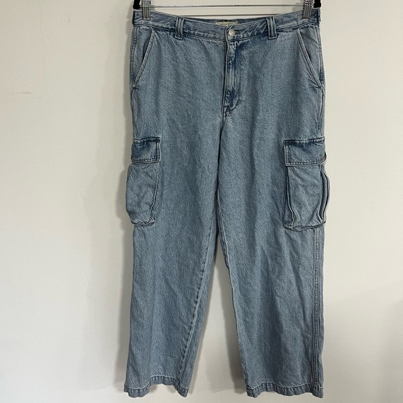 Madewell Low Slung Cargo Jeans in Coleman Wash - Picture 6 of 16